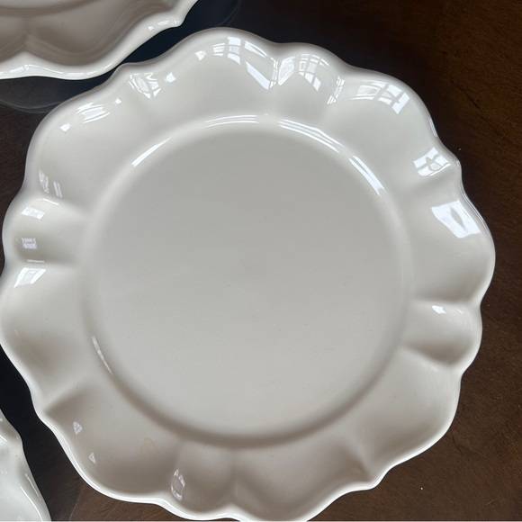 Elegant White Dinnerware Plates with Scalloped Edges and Recessed Center - Picture 3 of 9